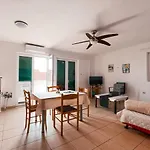 شقة Modern Seaview سالي