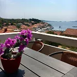 Modern Seaview * سالي