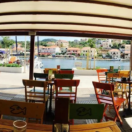 Modern Seaview 公寓