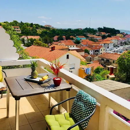 Modern Seaview Apartment Sali