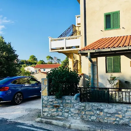 Modern Seaview Apartman
