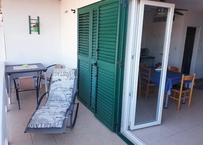 Апартаменты Modern Seaview