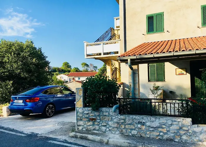 Modern Seaview Апартаменты