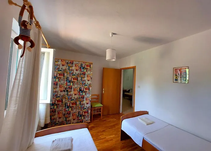 Modern Seaview Apartment