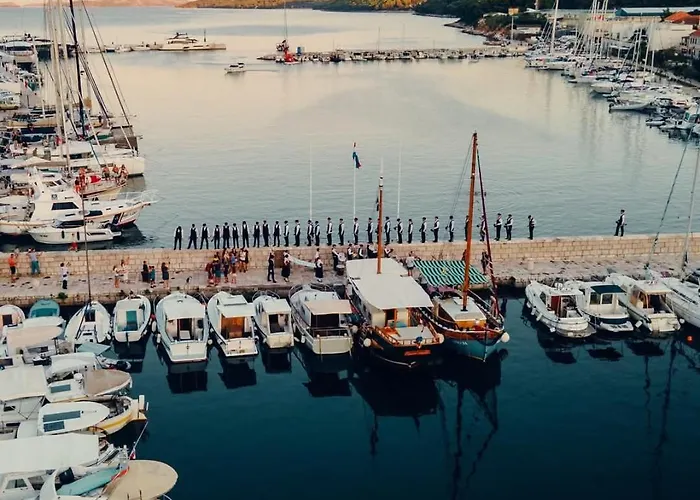 Modern Seaview Apartment